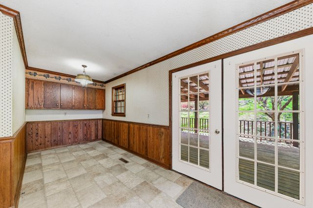 8039 Campbellsville Rd, Pulaski, TN 38478