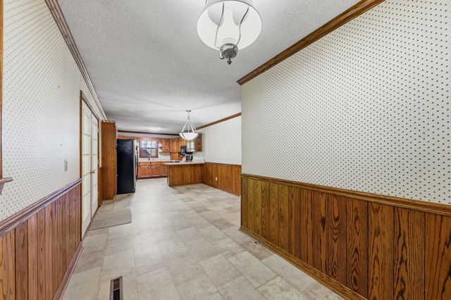 8039 Campbellsville Rd, Pulaski, TN 38478