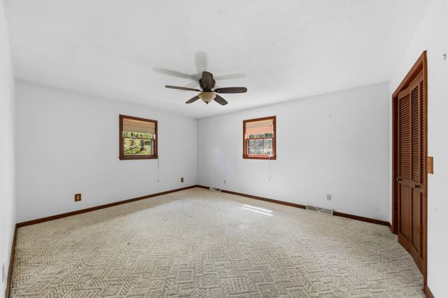 8039 Campbellsville Rd, Pulaski, TN 38478