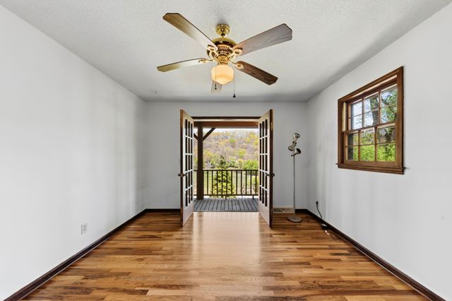 8039 Campbellsville Rd, Pulaski, TN 38478