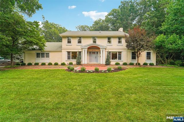 26 Bradrick Lane, Allendale, NJ 07401