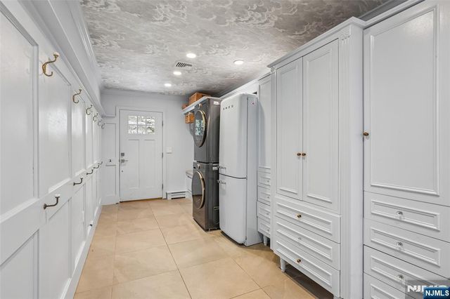 26 Bradrick Lane, Allendale, NJ 07401