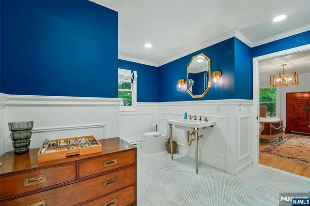 26 Bradrick Lane, Allendale, NJ 07401