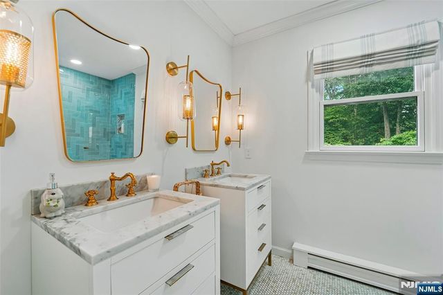 26 Bradrick Lane, Allendale, NJ 07401
