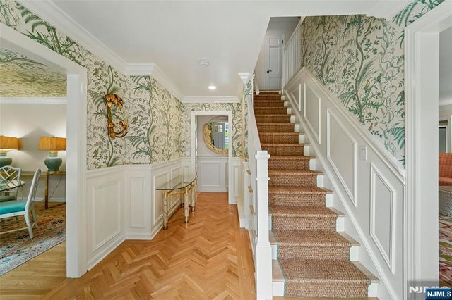 26 Bradrick Lane, Allendale, NJ 07401