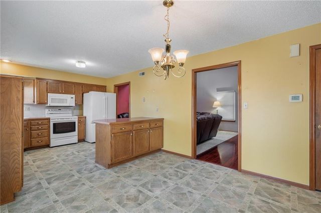 4108 Briarwood Drive, Blue Springs, MO 64015
