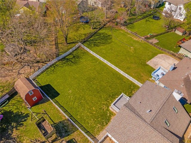 4108 Briarwood Drive, Blue Springs, MO 64015