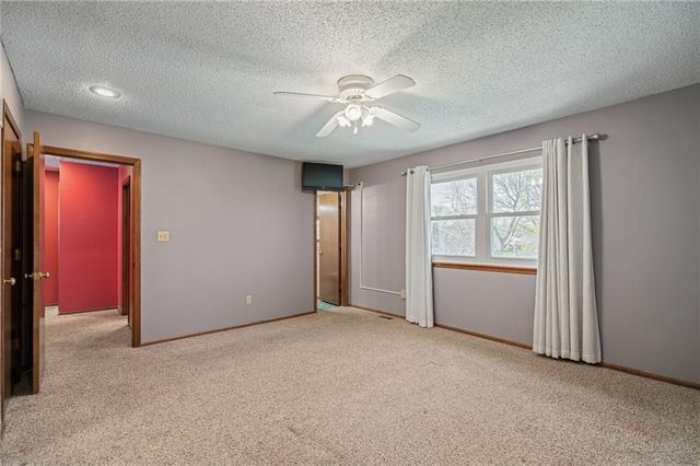 4108 Briarwood Drive, Blue Springs, MO 64015