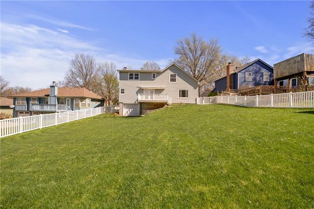 4108 Briarwood Drive, Blue Springs, MO 64015