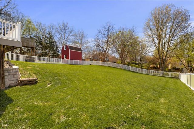 4108 Briarwood Drive, Blue Springs, MO 64015
