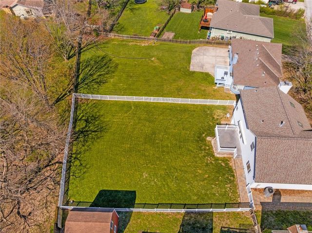 4108 Briarwood Drive, Blue Springs, MO 64015