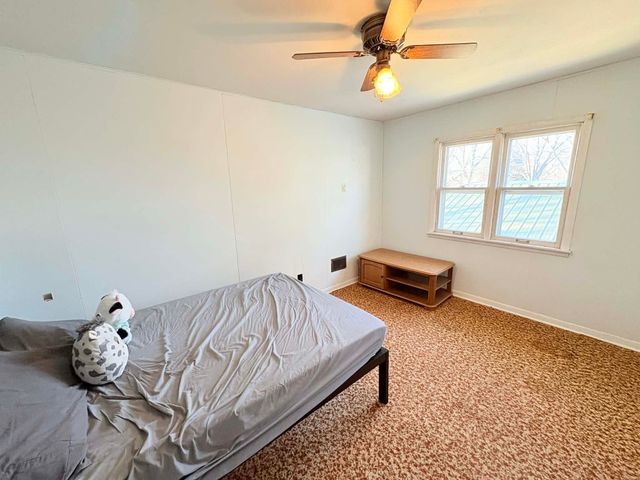 304 Lincoln Street, Plainfield, IA 50666