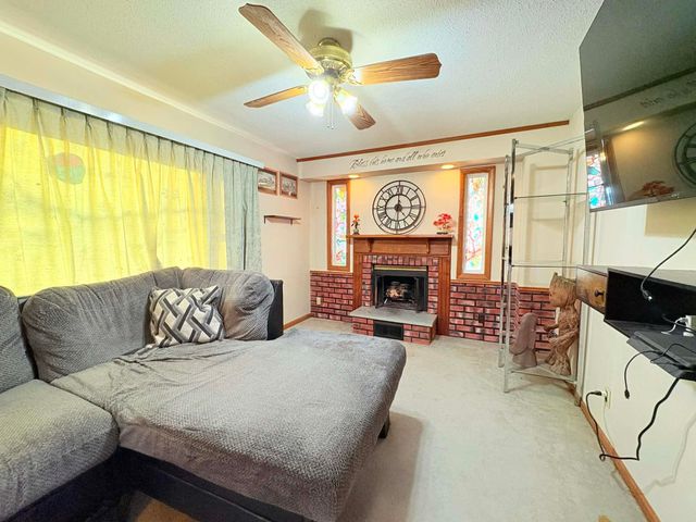304 Lincoln Street, Plainfield, IA 50666