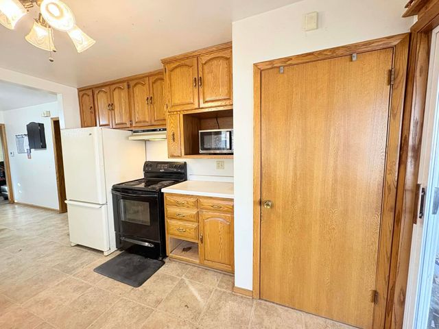 304 Lincoln Street, Plainfield, IA 50666