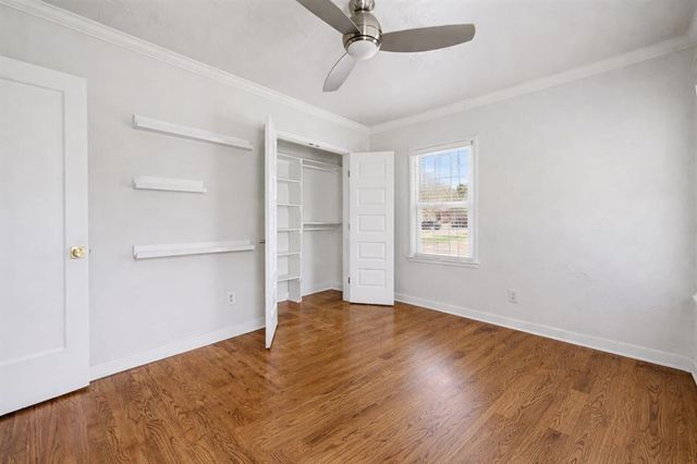 1712 Windsor Place, Nichols Hills, OK 73116