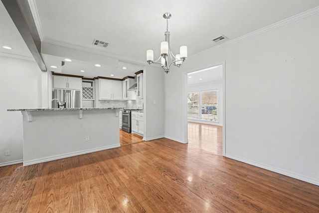1712 Windsor Place, Nichols Hills, OK 73116