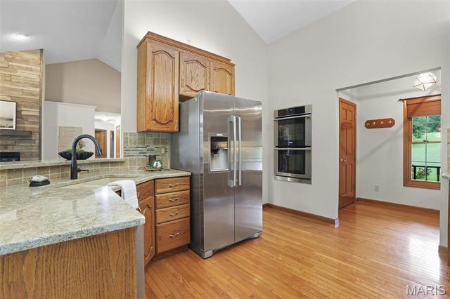 8825 Rosewood Hills Drive, Edwardsville, IL 62025
