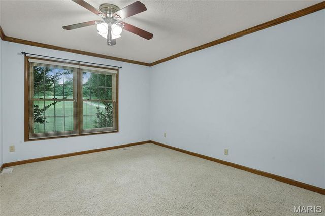 8825 Rosewood Hills Drive, Edwardsville, IL 62025