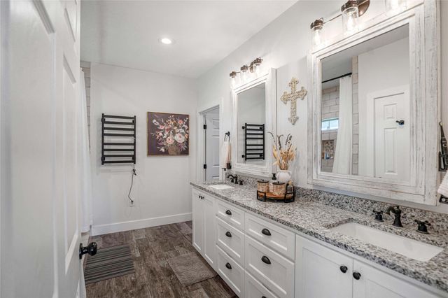 1000 Oil Field RD, Lockhart, TX 78644