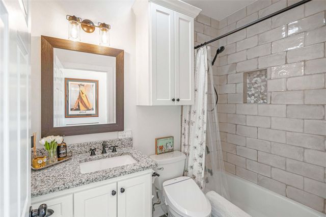 1000 Oil Field RD, Lockhart, TX 78644