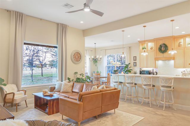 1000 Oil Field RD, Lockhart, TX 78644