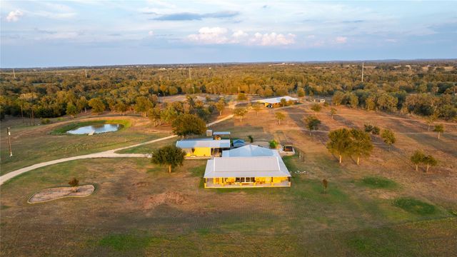 1000 Oil Field RD, Lockhart, TX 78644