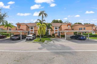 9975 Seacrest Circle 102, Boynton Beach, FL 33437