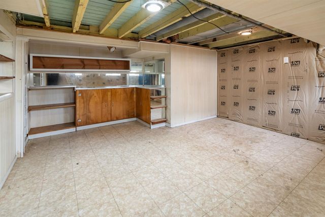 207 Denver Street, Waterloo, IA 50701