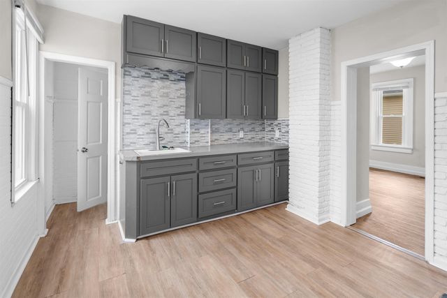 207 Denver Street, Waterloo, IA 50701