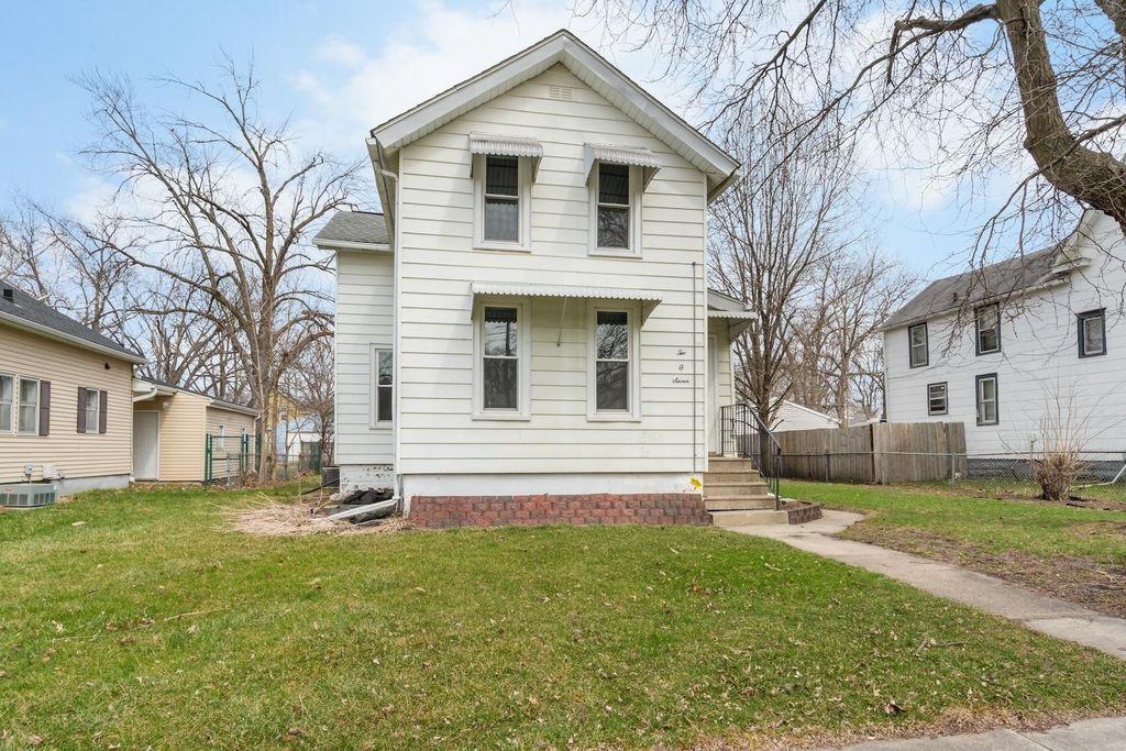 207 Denver Street, Waterloo, IA 50701