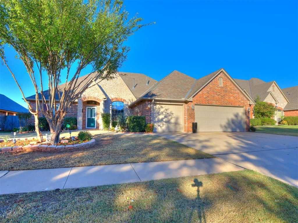 17101 Wales Green Avenue, Edmond, OK 73012