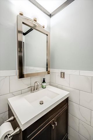 1052 E Main Street, Frankfort, KY 40601