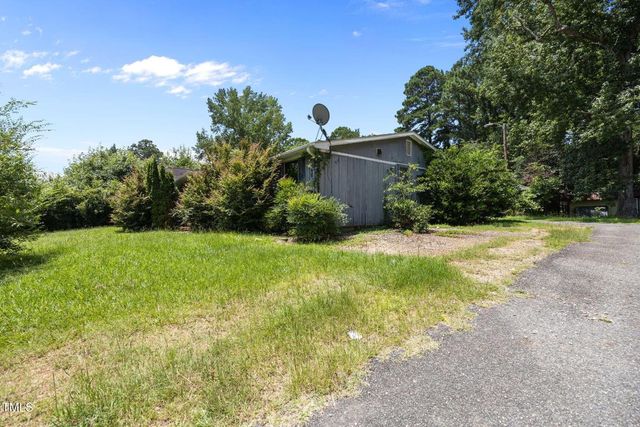 9640 Holly Springs Road, Apex, NC 27539