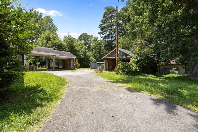 9640 Holly Springs Road, Apex, NC 27539