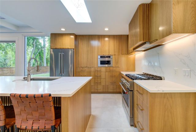 303 Isolde Drive, Houston, TX 77024