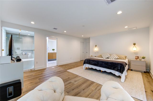 303 Isolde Drive, Houston, TX 77024