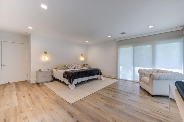 303 Isolde Drive, Houston, TX 77024