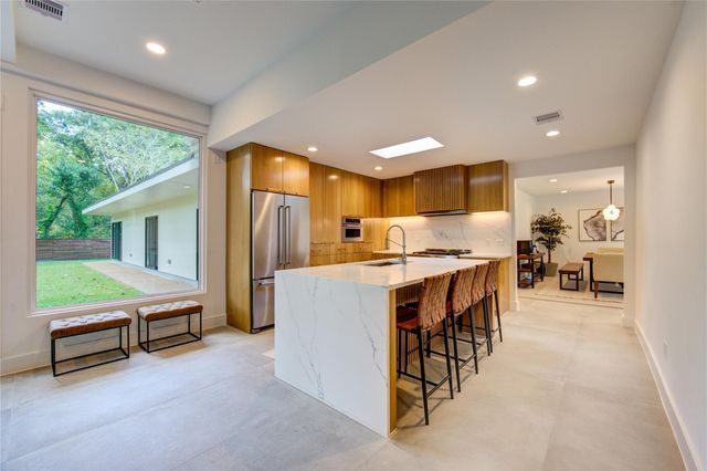 303 Isolde Drive, Houston, TX 77024