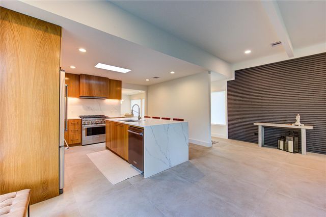 303 Isolde Drive, Houston, TX 77024