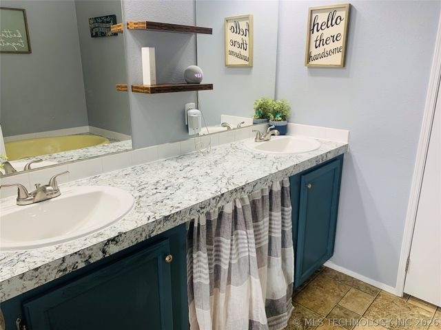 711 W Tyler Avenue, Mcalester, OK 74501