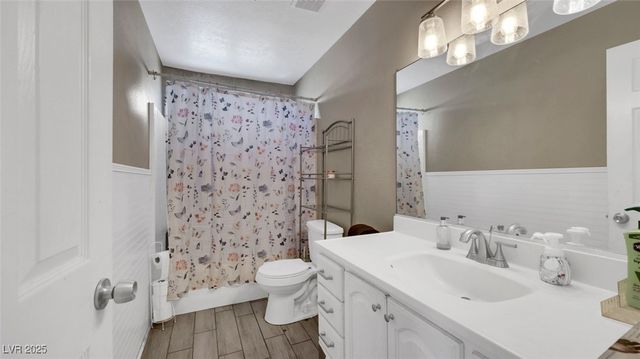 4609 Little Finch Lane, Las Vegas, NV 89115