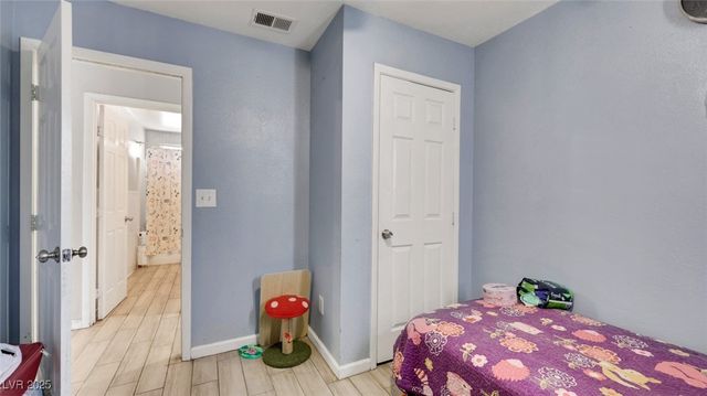 4609 Little Finch Lane, Las Vegas, NV 89115