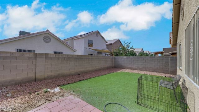 4609 Little Finch Lane, Las Vegas, NV 89115