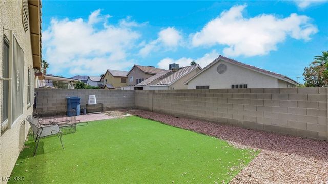 4609 Little Finch Lane, Las Vegas, NV 89115