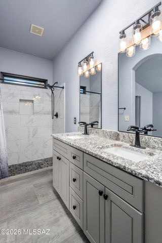 4240 W Gatekeeper Drive, Tucson, AZ 85741