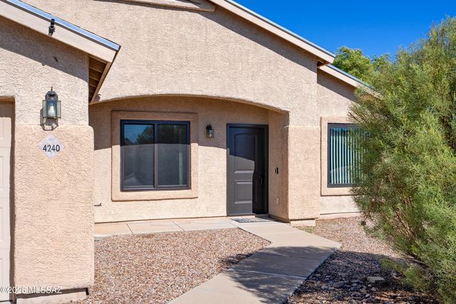 4240 W Gatekeeper Drive, Tucson, AZ 85741
