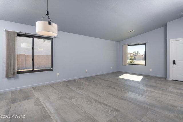 4240 W Gatekeeper Drive, Tucson, AZ 85741