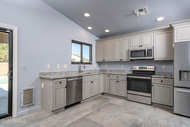 4240 W Gatekeeper Drive, Tucson, AZ 85741
