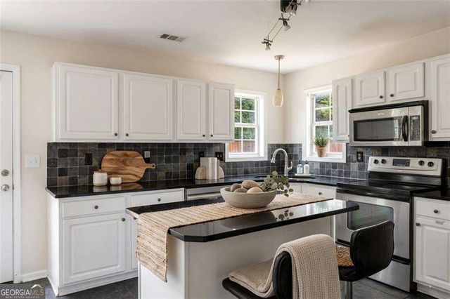 915 Charter Club Drive, Lawrenceville, GA 30043