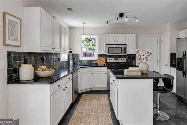 915 Charter Club Drive, Lawrenceville, GA 30043